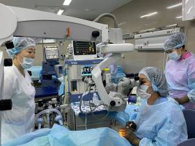 В глазной больнице Якутии выполнили операцию ребенку с врождённой катарактой
