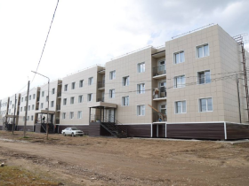 Порядка 500 жителей Усть-Майского района Якутии переедут из аварийного жилья в новые квартиры