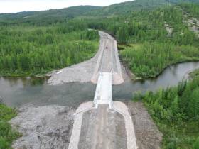 Завершается реконструкция мостового перехода через реку Томпорук в Томпонском районе