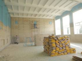 Юрий Трутнев проверил темпы восстановления соцобъектов в городе Кировское ДНР