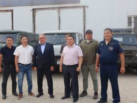 Компания «Якутскэнерго» передала в зону СВО автомобили