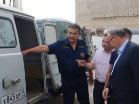 Компания «Якутскэнерго» передала в зону СВО автомобили