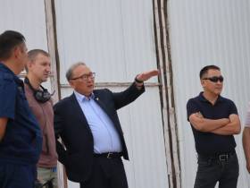 Компания «Якутскэнерго» передала в зону СВО автомобили