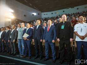 Девять чемпионов мира участвуют на турнире по шашкам в Якутске