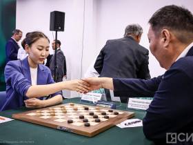 Девять чемпионов мира участвуют на турнире по шашкам в Якутске