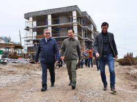 Два многоквартирных дома строят по программе переселения в арктическом селе Оленек