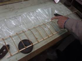 Усидчивость и эксперименты: школьников Якутска обучают строить модели самолетов