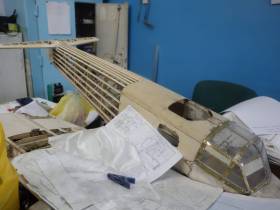 Усидчивость и эксперименты: школьников Якутска обучают строить модели самолетов