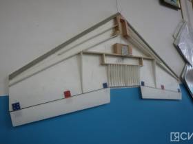 Усидчивость и эксперименты: школьников Якутска обучают строить модели самолетов