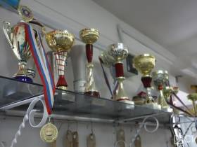 Усидчивость и эксперименты: школьников Якутска обучают строить модели самолетов