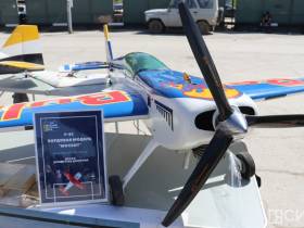 Усидчивость и эксперименты: школьников Якутска обучают строить модели самолетов