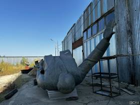 Фото и видео: мастера приступили к завершающему этапу реставрации памятника Ленину в Якутске