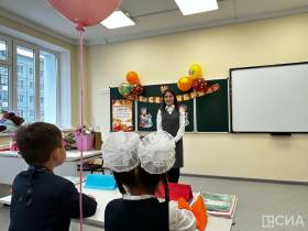 Премьер-министр Якутии принял участие в торжественной линейке школы № 29 Якутска