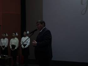 В Якутске прошла премьера фильма «Учитель, перед именем твоим...»