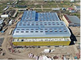 С ходом строительства Жатайской судоверфи ознакомился госсоветник Якутии Вячеслав Штыров