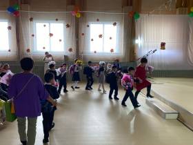 Еще теплее и красивее. Майорская школа встретила новый учебный год при полном параде