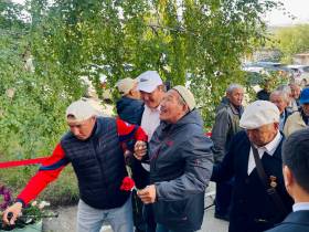 В Якутске установили бронзовую мемориальную доску заслуженному тренеру Дмитрию Коркину