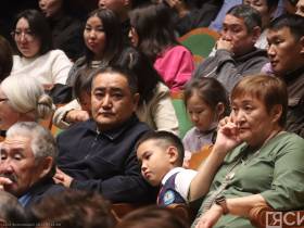 «Коркин. Клятва»: в Якутске состоялась премьера спектакля, посвящённого тренеру по вольной борьбе