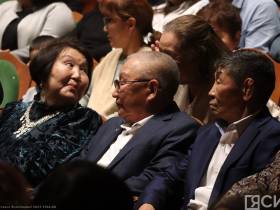 «Коркин. Клятва»: в Якутске состоялась премьера спектакля, посвящённого тренеру по вольной борьбе