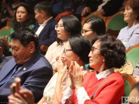 «Коркин. Клятва»: в Якутске состоялась премьера спектакля, посвящённого тренеру по вольной борьбе