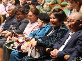 «Коркин. Клятва»: в Якутске состоялась премьера спектакля, посвящённого тренеру по вольной борьбе