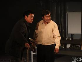 «Коркин. Клятва»: в Якутске состоялась премьера спектакля, посвящённого тренеру по вольной борьбе