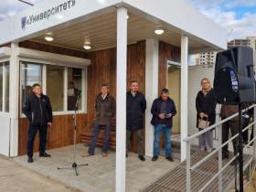 Теплые павильоны открыли на двух остановках Якутска