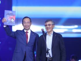 Супруге тренера Дмитрия Коркина вручили госпремию за вклад в развитие физкультуры и спорта