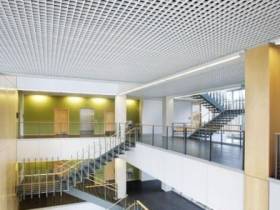 Коворкинг-зоны и цвета по временам года: какой будет вторая самая большая школа в Якутии