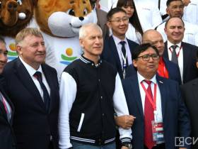 ВЭФ-2023: Айсен Николаев и Олег Матыцин обсудили вопросы организации и проведения игр «Дети Азии»