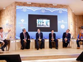 ВЭФ-2023: новый торгово-логистический центр открыли в Среднеколымском районе Якутии