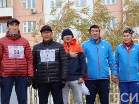 В Якутске более четырех тысяч любителей бега вышли на старт всероссийского забега «Кросс нации»