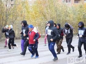 В Якутске более четырех тысяч любителей бега вышли на старт всероссийского забега «Кросс нации»