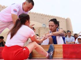 Гимн России, новый уровень конкуренции и триумф Баишевых. Итоги чемпионата мира по мас-рестлингу