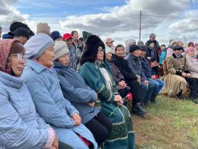 Памятник Гавриилу Баишеву-Алтан Сарын открыли в Чурапчинском районе