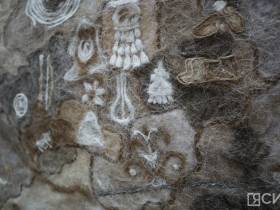 В Якутске открылась выставка вышитых карт и гербов