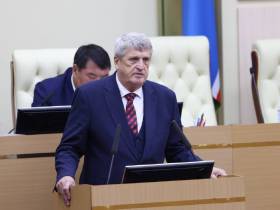 Избраны новые заместители председателя парламента Якутии