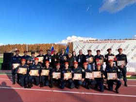 Трем студентам Верхневилюйского техникума вручили знаки «Доблесть и честь»