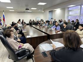 В Общественном центре Якутии обсудили вопросы воспитания молодежи и сохранения семейных ценностей