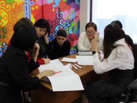 В Общественном центре Якутии обсудили вопросы воспитания молодежи и сохранения семейных ценностей