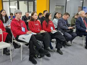 На площадке Гражданского форума в Якутске обсудили вопросы патриотического воспитания молодёжи