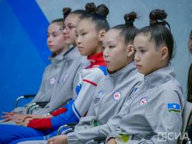 Чемпионки художественной гимнастики сестры Аверины ответили на вопросы юных якутян