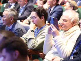 В Якутске состоялось пленарное заседание IV федерального форума «Цифровой алмаз»