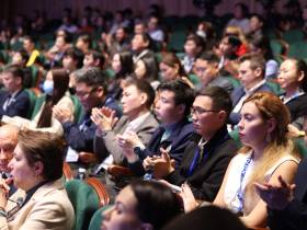 В Якутске состоялось пленарное заседание IV федерального форума «Цифровой алмаз»