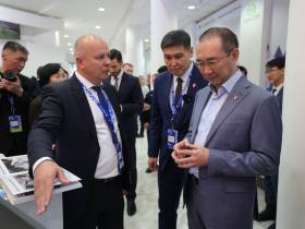 Глава Якутии ознакомился с разработками местных компаний на форуме «Цифровой алмаз»