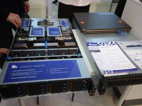 Глава Якутии ознакомился с разработками местных компаний на форуме «Цифровой алмаз»