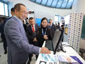 Глава Якутии ознакомился с разработками местных компаний на форуме «Цифровой алмаз»