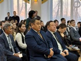 В Якутске открыли XIX форум «Шаг в будущую профессию»