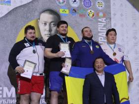 Звёзды мирового мас-рестлинга завоевали золотые медали чемпионата Якутии