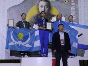 В Чурапче выявили новых чемпионов Якутии по мас-рестлингу